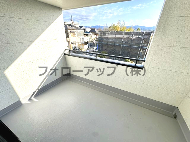 岸和田池尻町３期2号棟のバルコニー|暖かな日差しのふりそそぐバルコニー