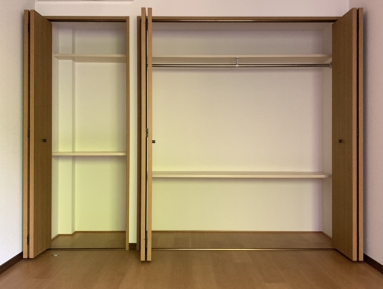 五反山ヒルズ　オートロック　駐輪場無料　南向きの収納