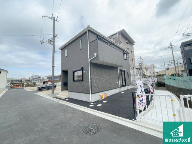 7(土)8(日)現地説明会　松原市北新町　全3邸の前面道路含む現地写真|周辺は閑静な住宅街！前面道路広々で車の出し入れも便利です。駐車が苦手な方でも安心して車庫入れできます！