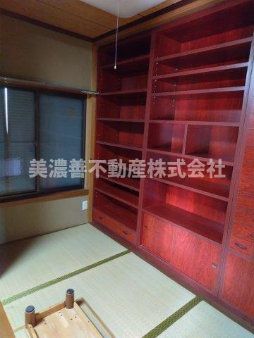 ６６４１２　各務原市那加前野町三丁目中古戸建ての和室