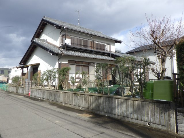 ６６４１２　各務原市那加前野町三丁目中古戸建ての外観