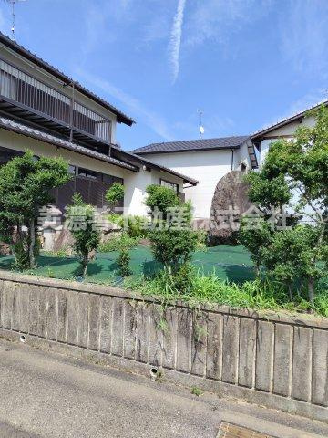 ６６４１２　各務原市那加前野町三丁目中古戸建ての庭
