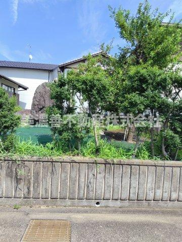 ６６４１２　各務原市那加前野町三丁目中古戸建ての庭