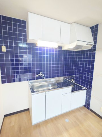 平泉スクールマンションの居間・リビング|ＤＫ８帖