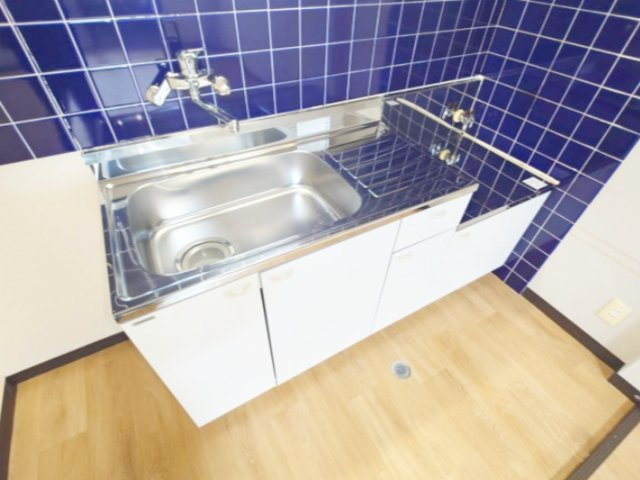 平泉スクールマンションの居間・リビング|ＤＫ８帖