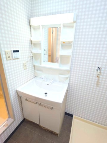 平泉スクールマンションの洗面所|洗面