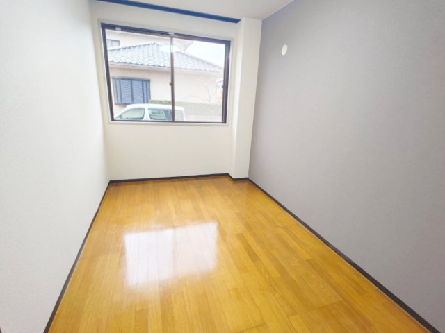 平泉スクールマンションの洋室|洋室5帖