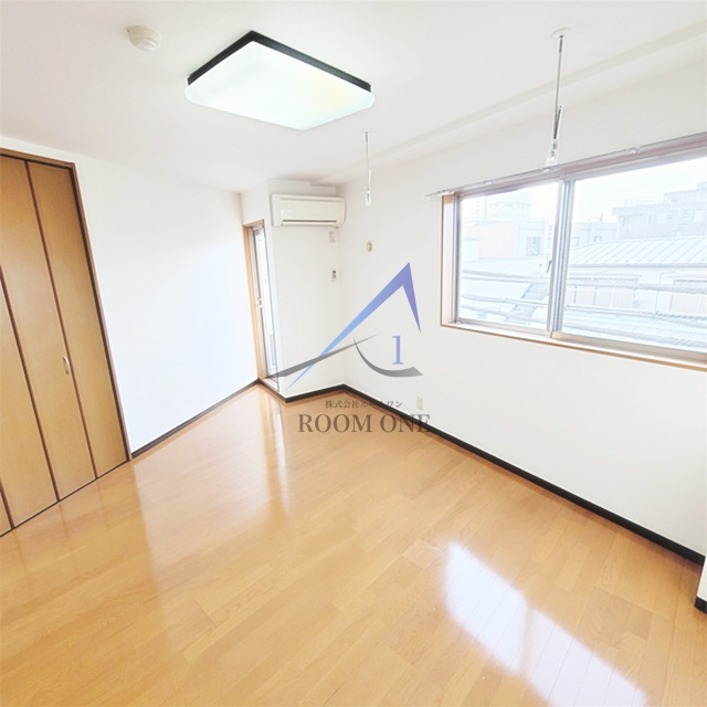 メゾンデマルシェの居間・リビング|洋室のお部屋です。