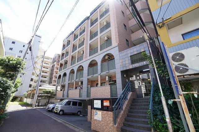 アヴァンセ平尾の外観