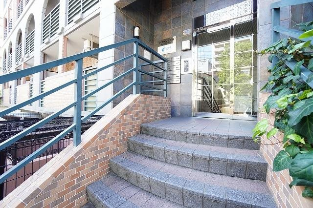 アヴァンセ平尾の外観