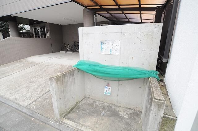 YMO弦巻の外観