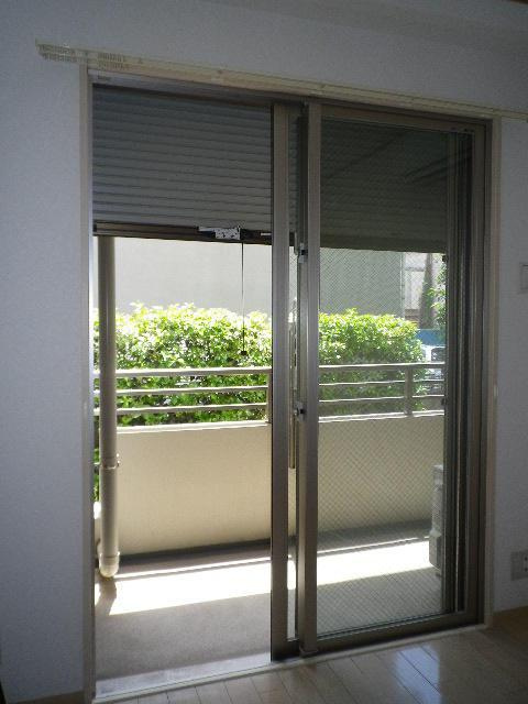 WISTERIA　KOMAZAWAの展望|１Ｆでも安心の防犯シャッター 