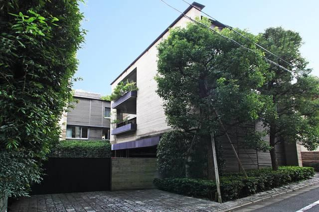 W-HOUSE