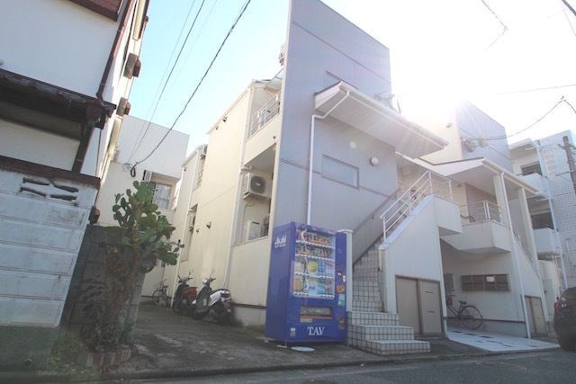 あーばんらいふ箱崎の外観
