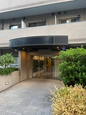 【エントランス】 | レジデンス上野 | 落ち着いたエントランスです