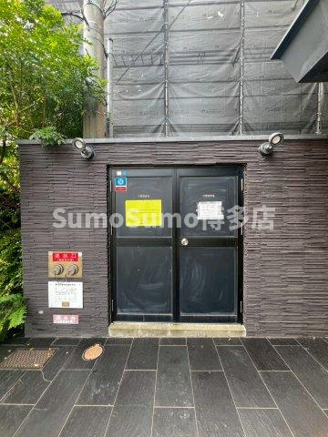 アイ・セレブ箱崎浪漫邸のエントランス