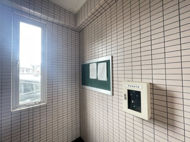 想定年間賃料2,067.6万　想定利回り10.33％　鉄筋コンクリート造のその他