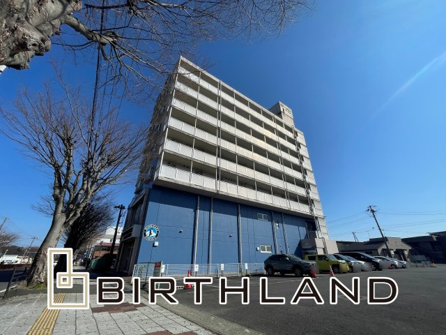 想定年間賃料2,067.6万　想定利回り10.33％　鉄筋コンクリート造の外観