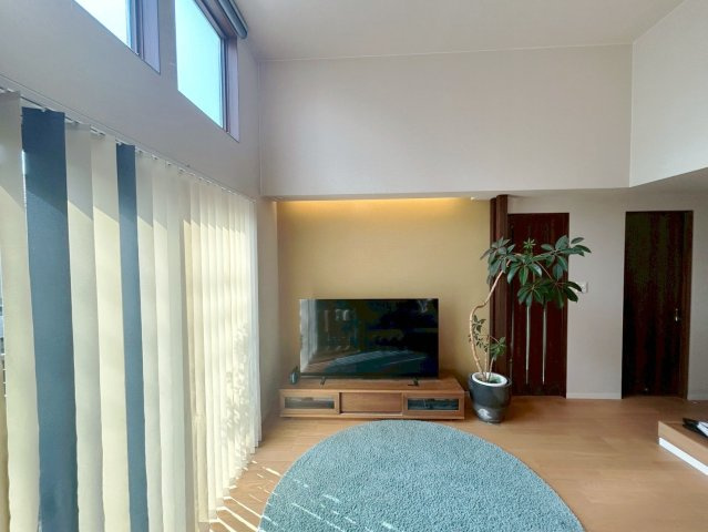 【居間・リビング】の画像