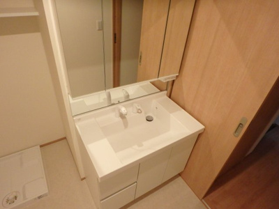 【洗面所】 | グリーンフォレスト西宮６ | 忙しい朝には欠かせない洗面所です