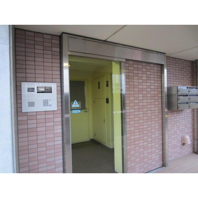 アーク桜新町のエントランス