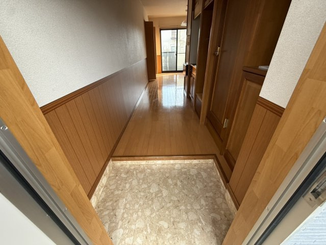 キャッスルエイトの玄関