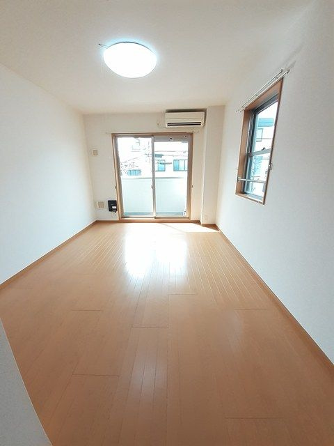 サンリット三好の居間・リビング