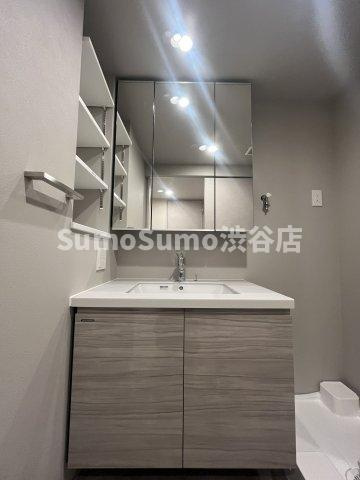Urban Breeze 恵比寿の独立洗面台