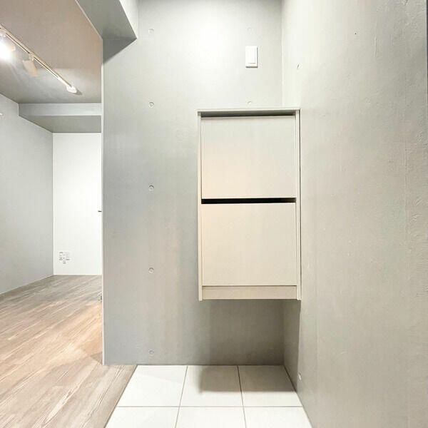 プランドール浅草の玄関