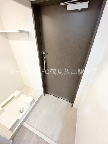 グランカーサ高井田の玄関