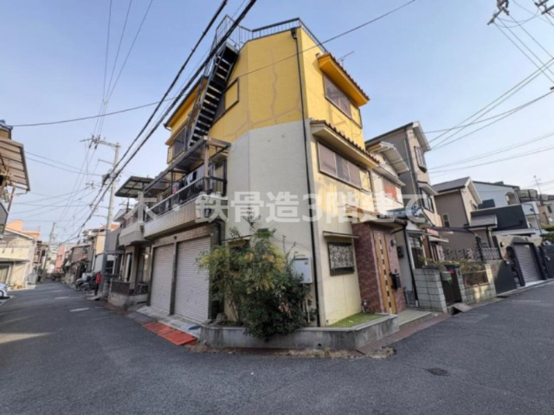 春日町　中古一戸建ての構造・工法・仕様|木・鉄骨造3階建て
■物件内覧・資金計画相談・住宅ローン相談、リフォーム相談、お問合せ受付中■
※当日・翌日のご内覧、ご相談はお電話でのお問合せがスムーズです！