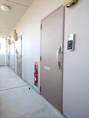 【エントランス】 | ララフラッツ