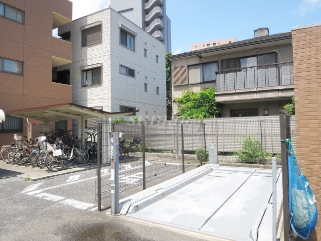 アーンジユ赤羽岩淵の駐車場|駐車場です☆空きは、ご確認ください。