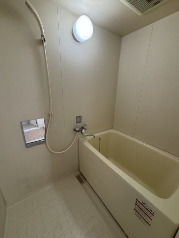 シャトレヴェールA棟の浴室
