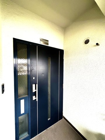 夙川台サンハイツD棟の玄関|ゆったりとした玄関です