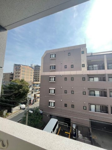 アクアシティ日赤通り の展望