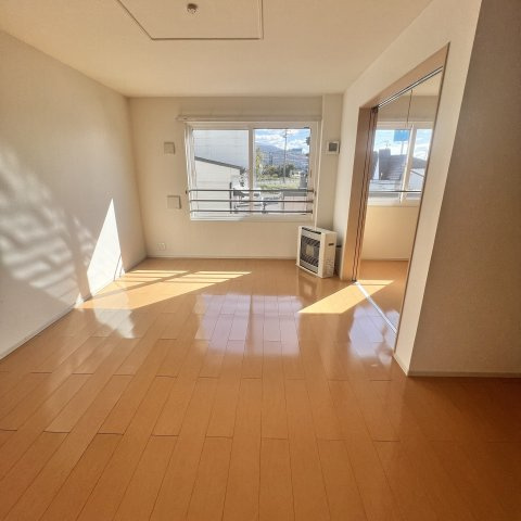 Ｖｅｓｓｅｌ　ＨｉｌｌｓⅡの居間・リビング