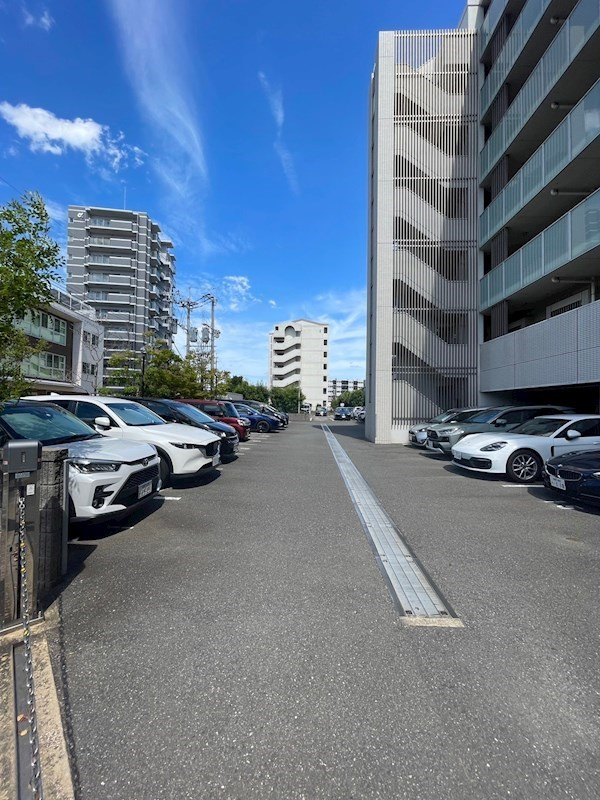 アプリークス百道浜の駐車場