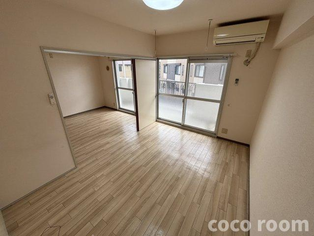 メゾンラフィネの居間・リビング