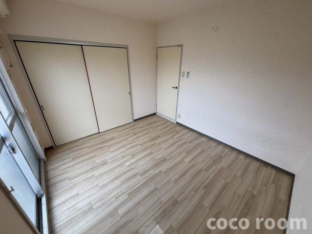 メゾンラフィネの居間・リビング