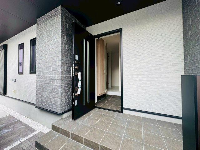 泉佐野市笠松２丁目貸家のエントランス