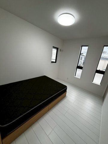 泉佐野市笠松２丁目貸家の洋室