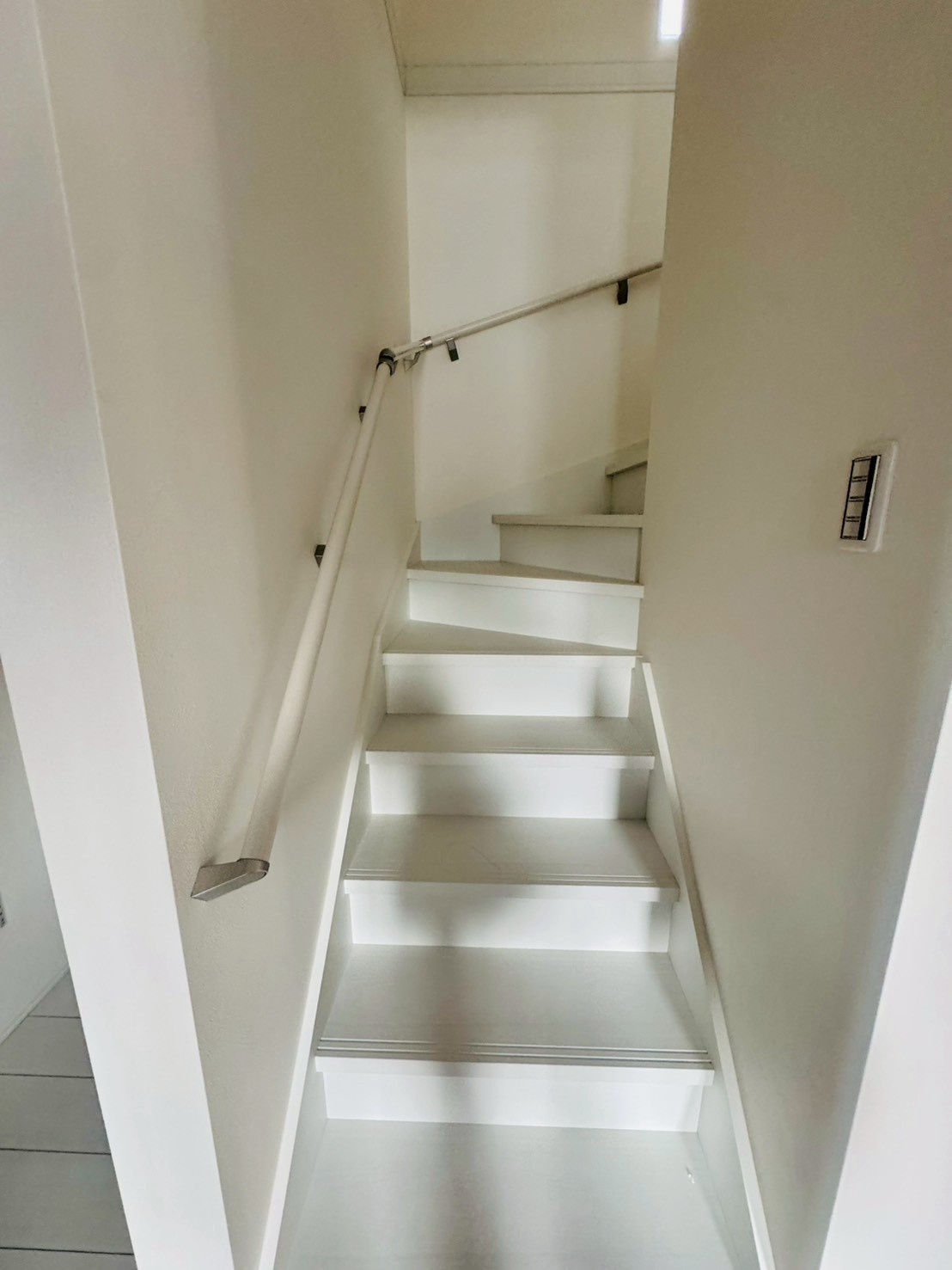 泉佐野市笠松２丁目貸家の玄関