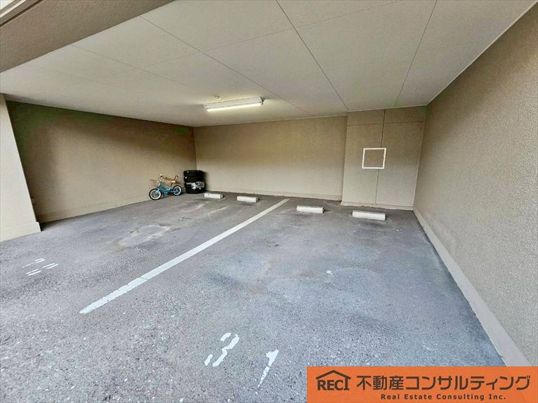 リバーサイド香櫨園の駐車場