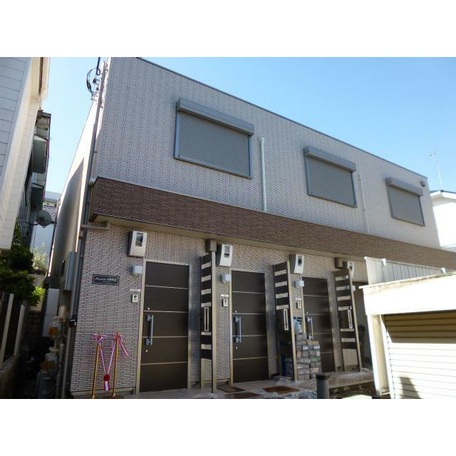 アヴニール三軒茶屋の外観