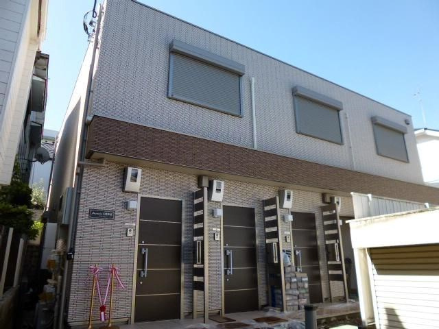 アヴニール三軒茶屋の外観
