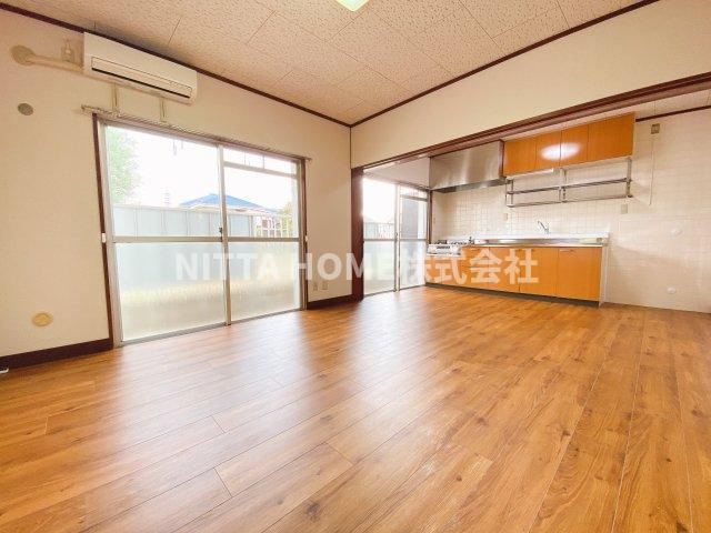 BIRDLANDの居間・リビング|リビングも広々です★