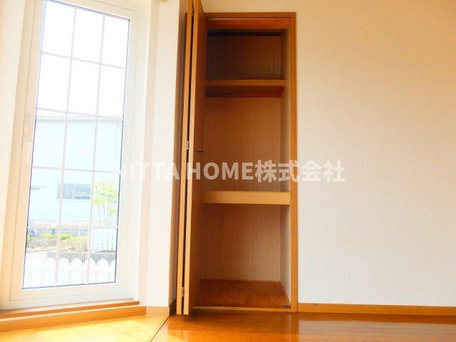 メゾンソレイユＢの収納|各洋室にクローゼットがあります＊