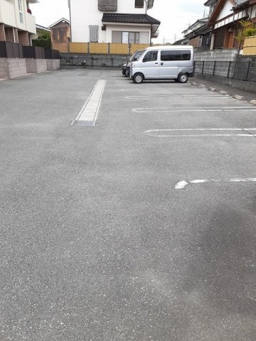 セトル与田の駐車場