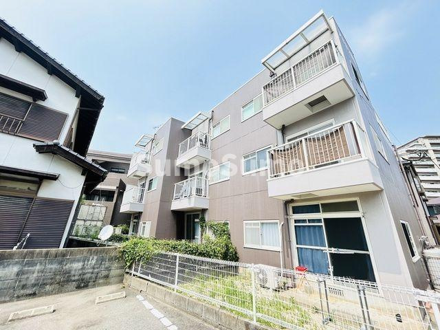 アキネス別府の外観